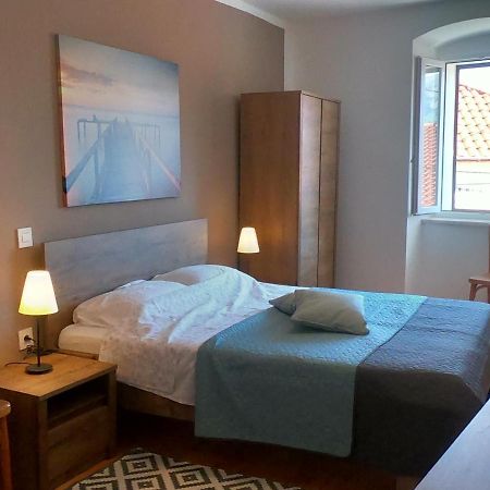 Apartment Dinka Baška Buitenkant foto