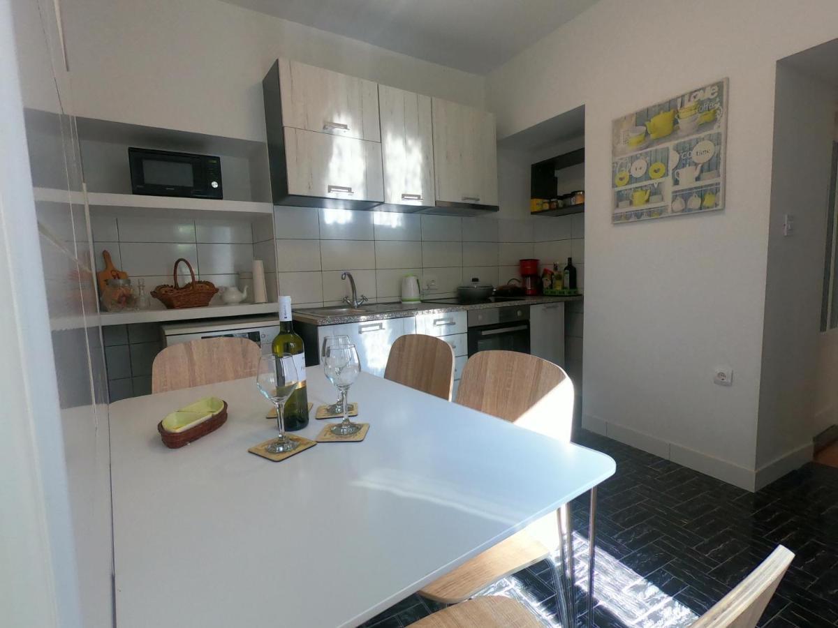 Apartment Dinka Baška Buitenkant foto
