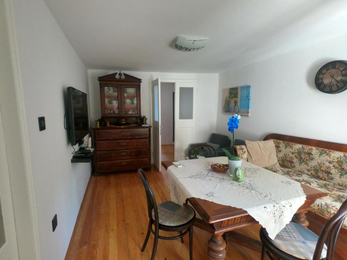 Apartment Dinka Baška Buitenkant foto