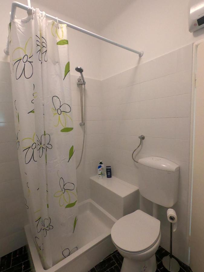 Apartment Dinka Baška Buitenkant foto