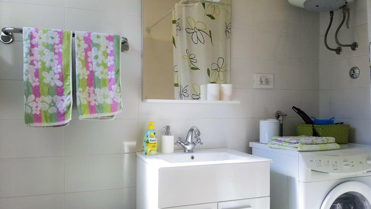 Apartment Dinka Baška Buitenkant foto